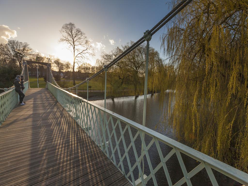 Ashton House - Stylish 2 Bedroom House, Close To Luton Town Center & Airport Exteriör bild